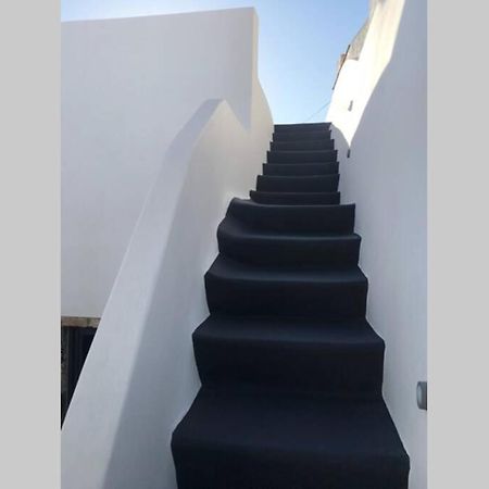 Santorini Folia Cave house, 4 pers, view, jacuzzi Villa Pýrgos Buitenkant foto