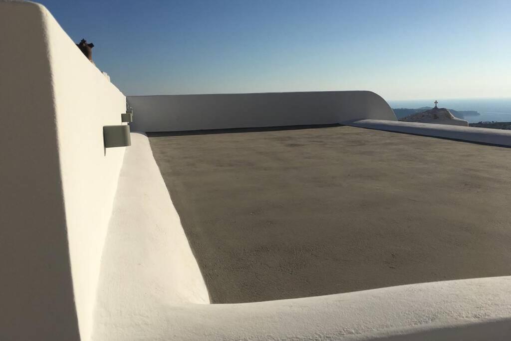 Santorini Folia Cave house, 4 pers, view, jacuzzi Villa Pýrgos Buitenkant foto