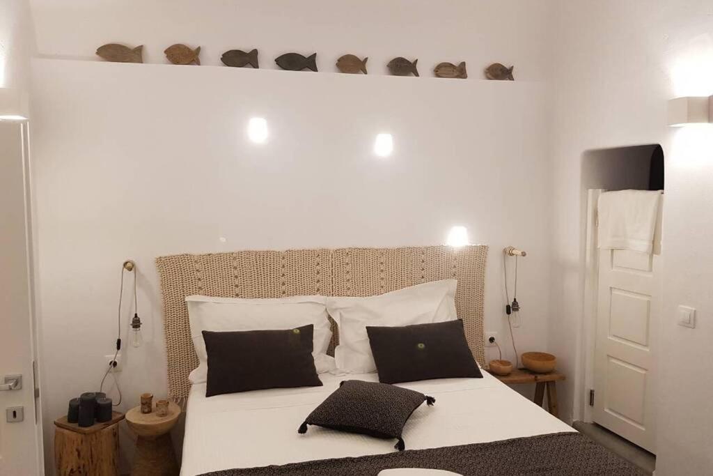 Santorini Folia Cave house, 4 pers, view, jacuzzi Villa Pýrgos Buitenkant foto